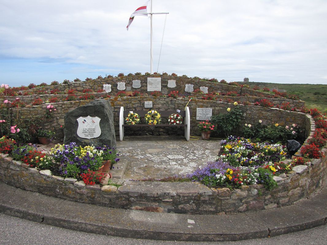 Pomnik oﬁar obozów pracy na Alderney