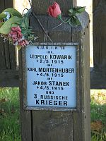 Cmentarz wojenny 188 Rychwałd. Leopold Kowarik, Karl Mortenhuber, Jakob Stanek i 3 żołnierzy rosyjskich, zmarli w maju 1915