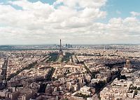 Widok na Paryż i Wieże Eiﬄa