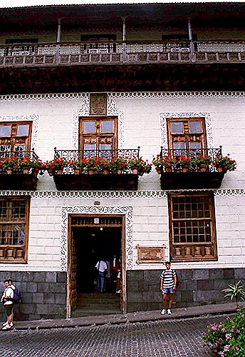 Casa de Los Balcones w La Orotavie