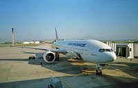 Samolot Air France Boeing 777-228(ER) numer rejestracyjny F-GSPE na płycie lotniska w Rio de Janeiro, Brazylia