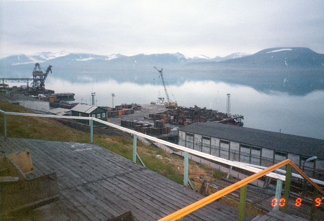 Port i nabrzeża w Barentsburgu