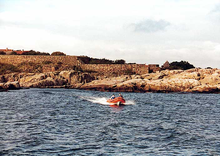 Skalisty brzeg wyspy Christiansø