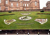 Kwiatowy zegar w Inverness
