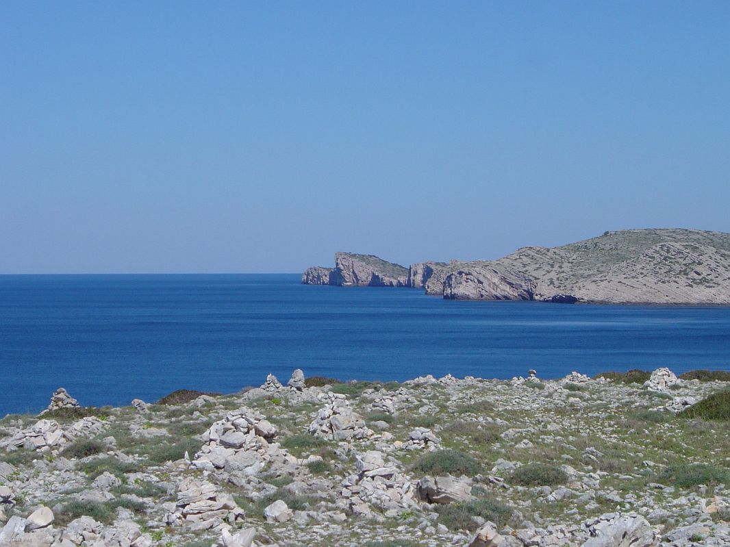 Widok na klify od strony otwartego morza