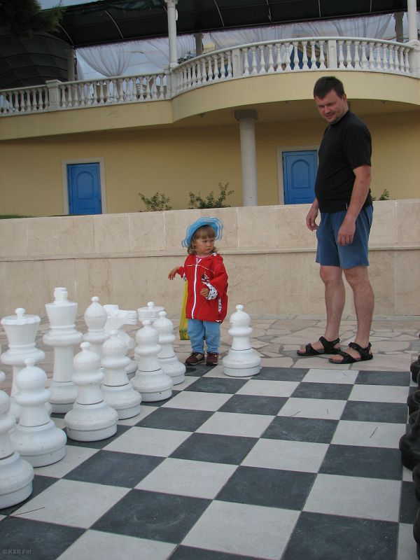 Tato, zagramy w szachy? Biorę białe!