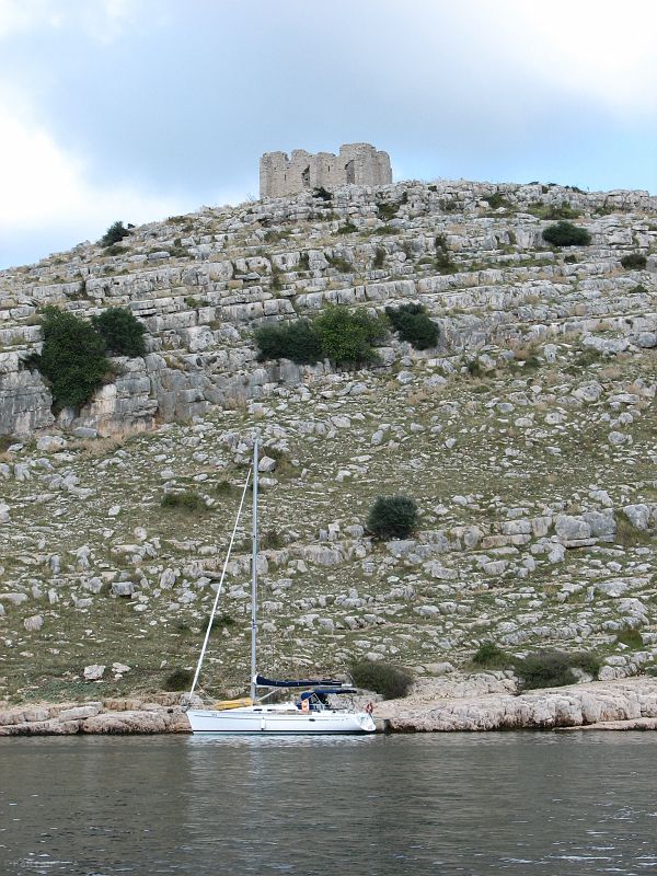 Twierdza Tureta – zbudowana w VI w. n.e. w celu obrony wybrzeża przed piratami