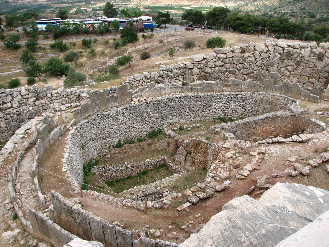 Ruiny akropolu - nazywanego też mykeńską cytadelą