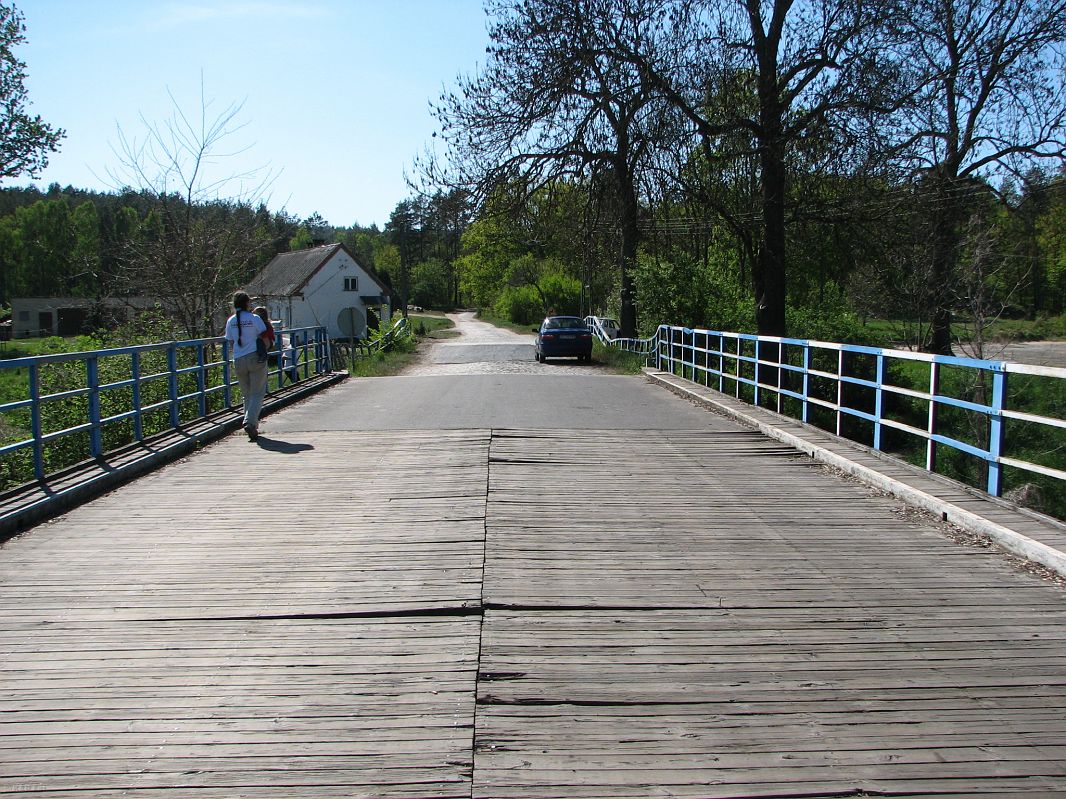 Obrotowy most forteczny D724 pod miejscowością Kursko