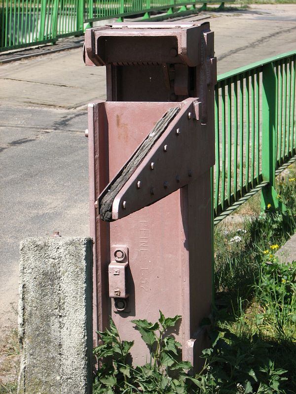 Przesuwny forteczny most rolkowy K705 w Nowej Wiosce – szlaban przeciwpancerny
