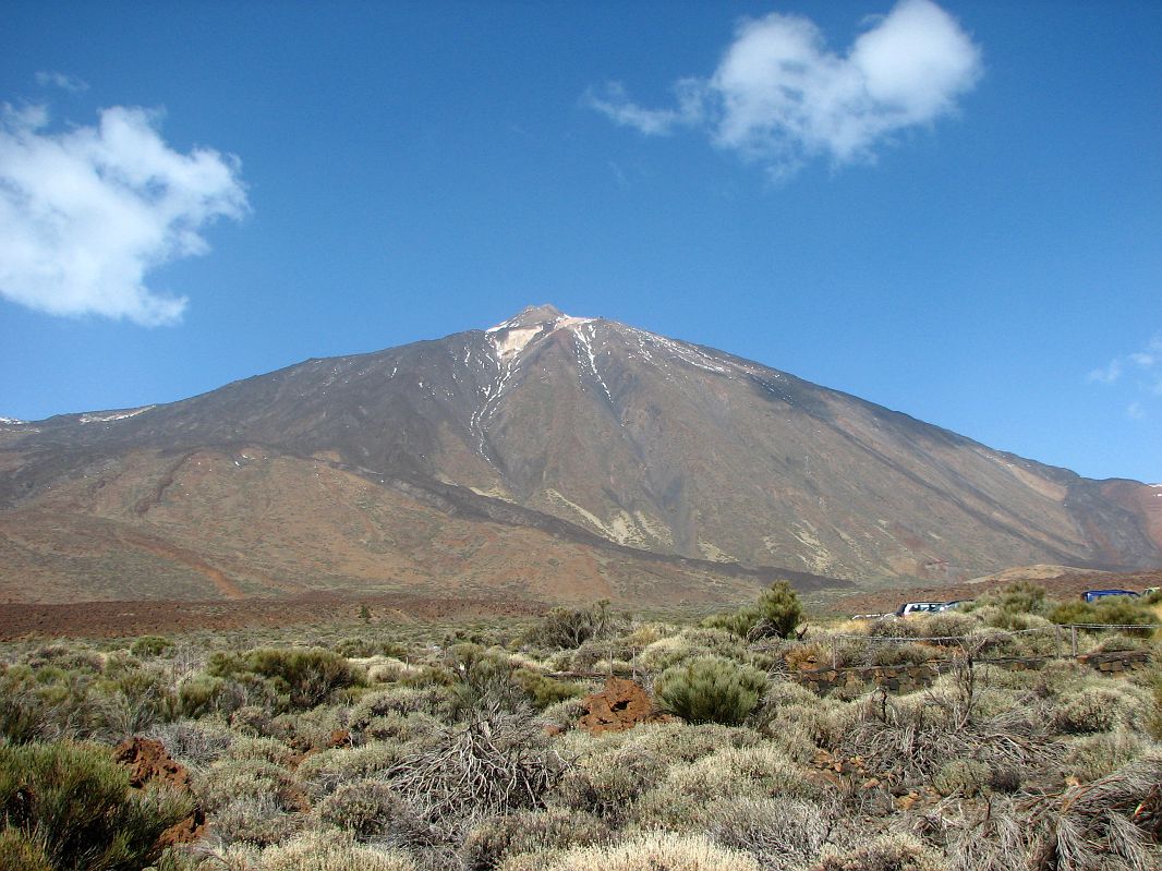 Pico del Teide (3718 m n.p.m.) to najwyższa góra Hiszpanii, Teneryfa