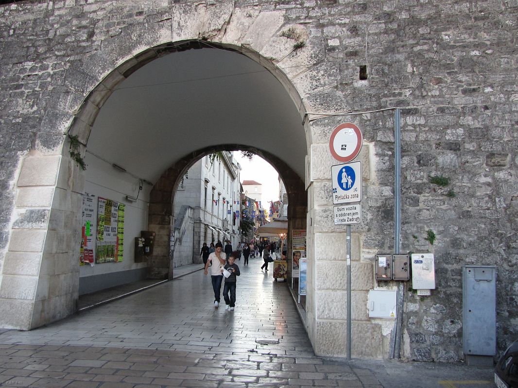 Jedna z bram miejskich, Zadar