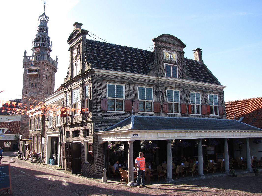 Wieża ratuszowa Speeltoren z najstarszym holenderskim dzwonem, Monnickendam