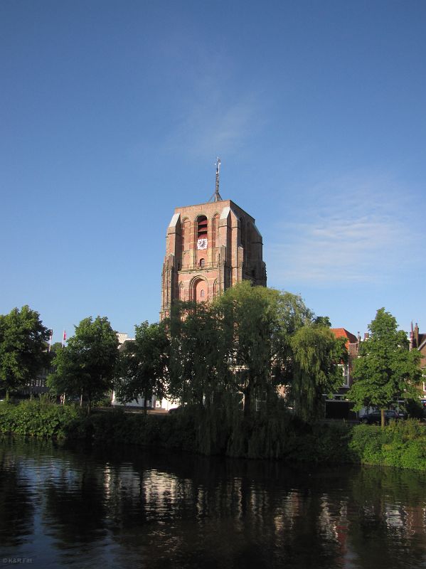De Oldehove - krzywa wieża w Leeuwarden