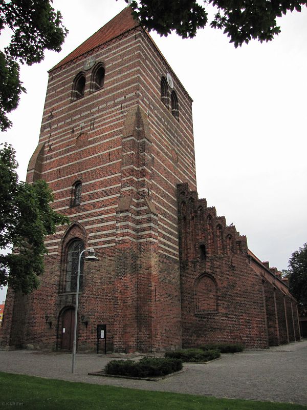 XIII wieczny, romański kościół w Stege