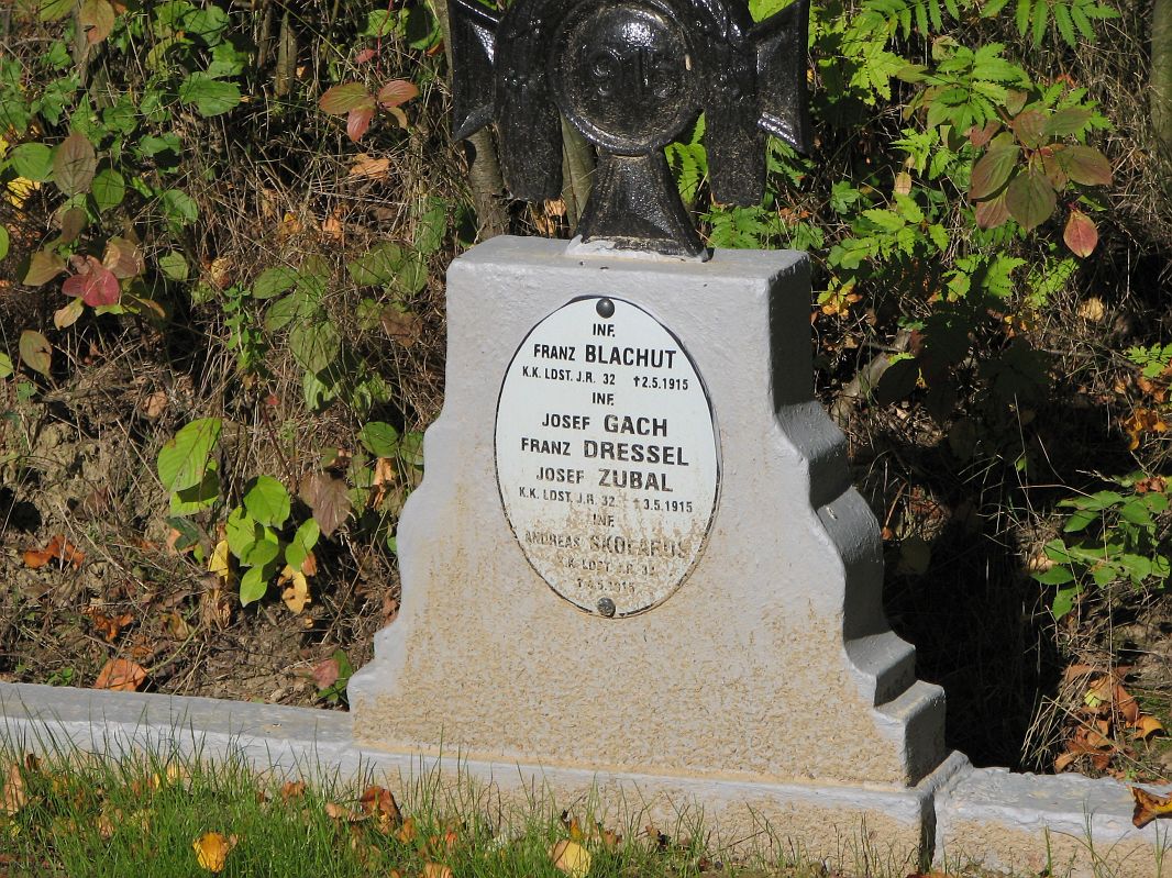 Cmentarz wojenny 159 Meszna Opacka. Franz Blachut, Josef Gach, Franz Dressel, Josef Zubal, Andreas Skolarus, zmarli w maju 1915.