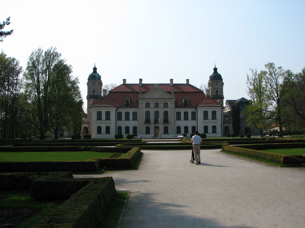 Pałac w Kozłówce – widok od tyłu